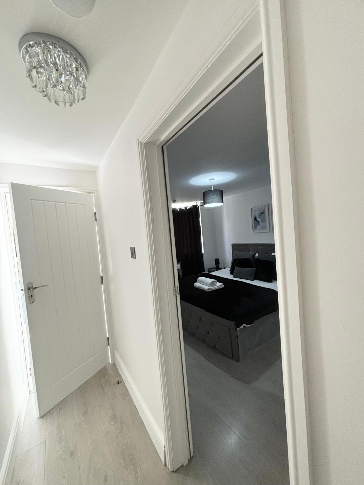 Апартаменты Cosy Modern Flat With Garden Бирмингем Экстерьер фото