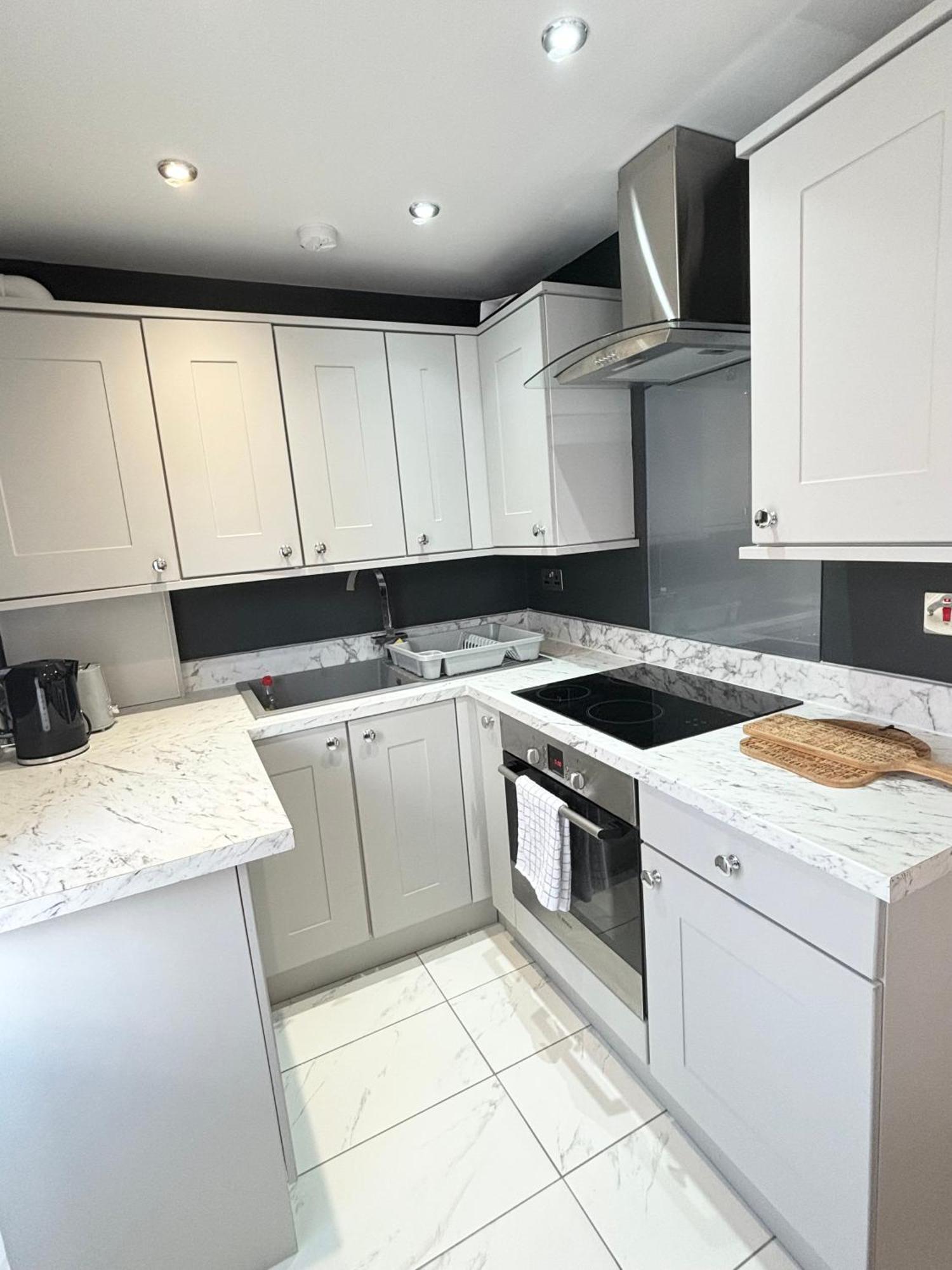 Апартаменты Cosy Modern Flat With Garden Бирмингем Экстерьер фото
