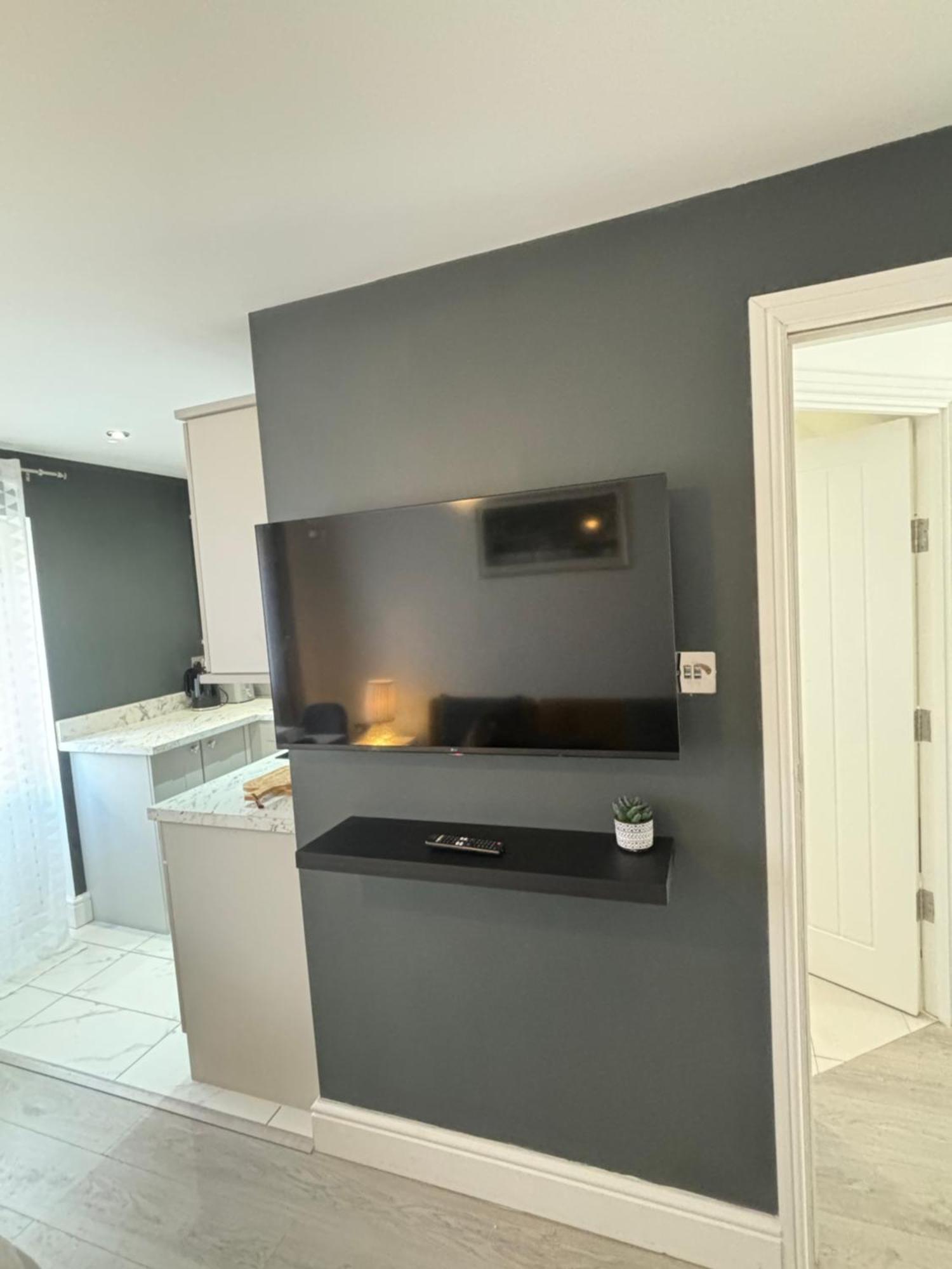 Апартаменты Cosy Modern Flat With Garden Бирмингем Экстерьер фото